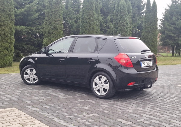 Kia Ceed cena 17999 przebieg: 200000, rok produkcji 2008 z Gostynin małe 407